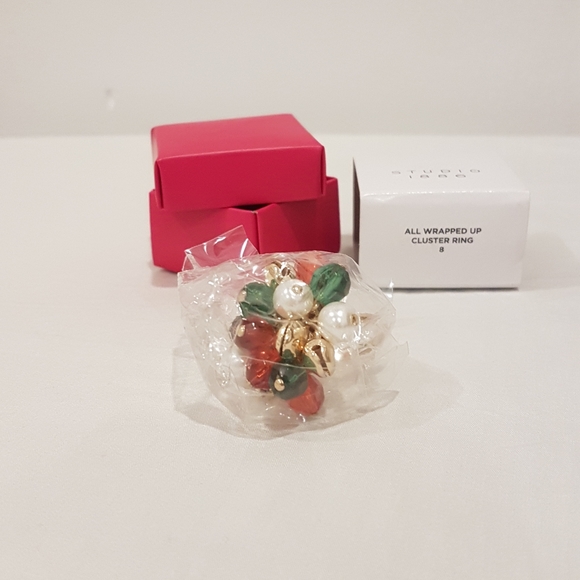 Avon Studio 1886 All Wrapped Up Cluster Ring - Picture 3 of 6